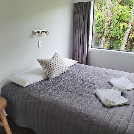 Bay Vista Waterfront Motel Picton Ngoại thất bức ảnh