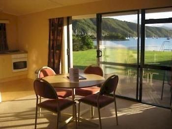 Bay Vista Waterfront Motel Picton Ngoại thất bức ảnh