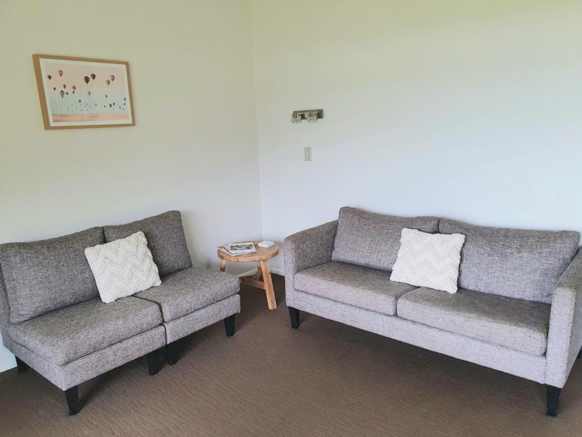 Bay Vista Waterfront Motel Picton Ngoại thất bức ảnh