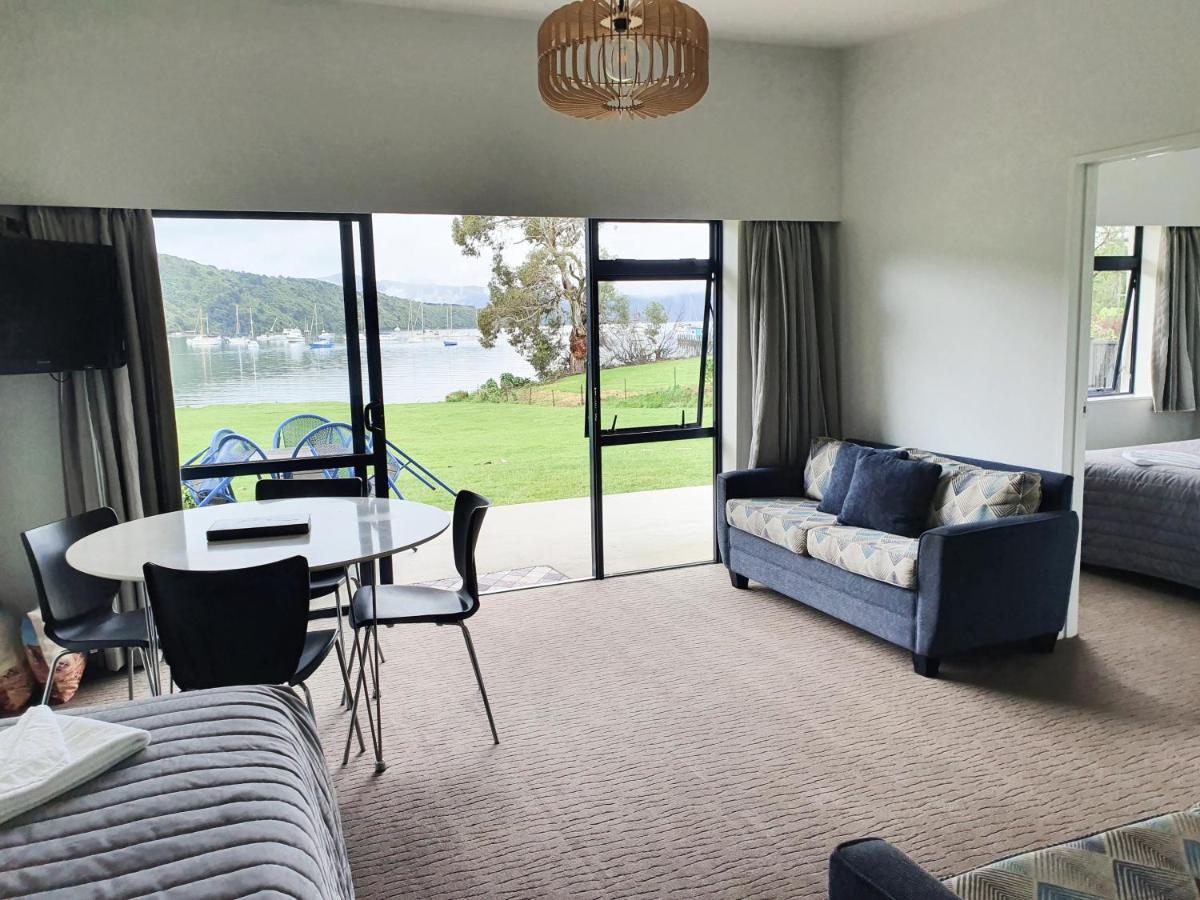 Bay Vista Waterfront Motel Picton Ngoại thất bức ảnh