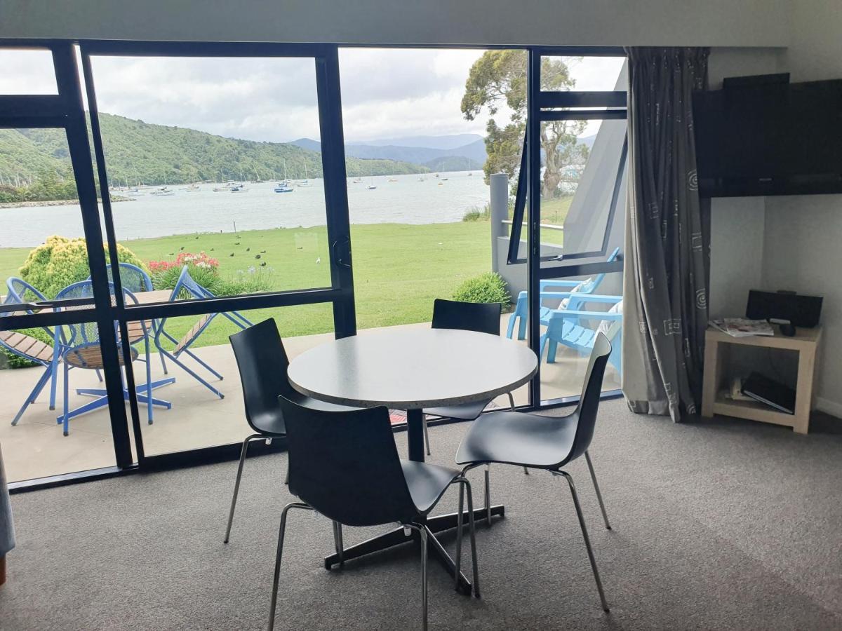Bay Vista Waterfront Motel Picton Ngoại thất bức ảnh