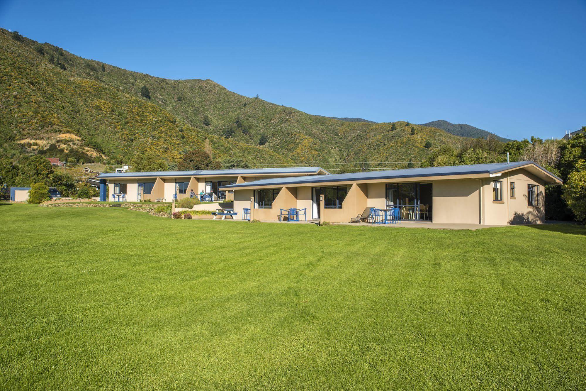 Bay Vista Waterfront Motel Picton Ngoại thất bức ảnh