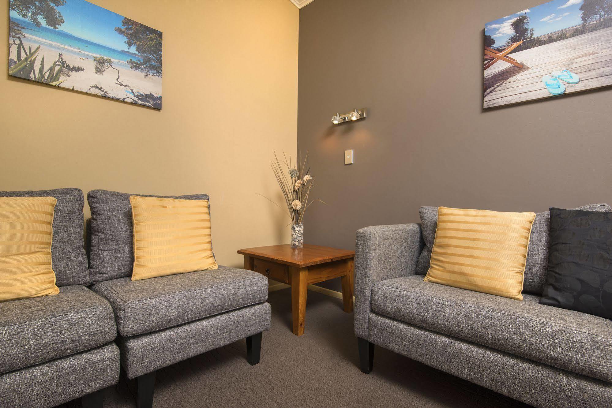 Bay Vista Waterfront Motel Picton Ngoại thất bức ảnh